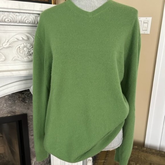 Green Mantles Cachemere Sweater - Picture 1 of 2